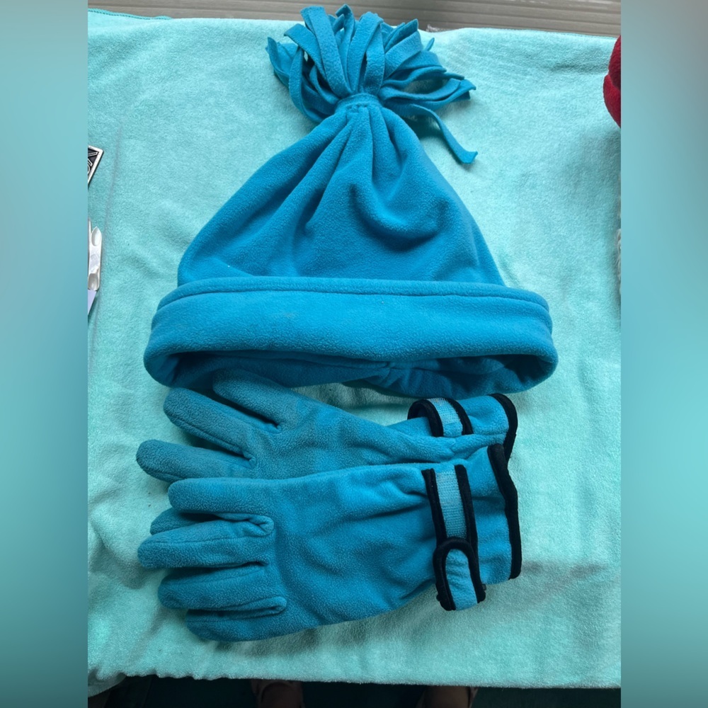 Scarf & Hat Bundle - Picture 10 of 13